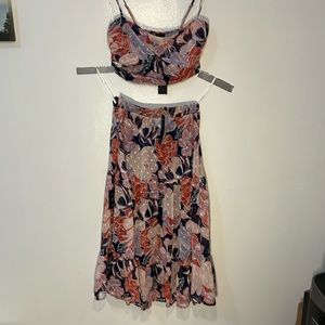 LULU’S CROP TOP LONG DRESS THING VERY HIP, VERY COOL!